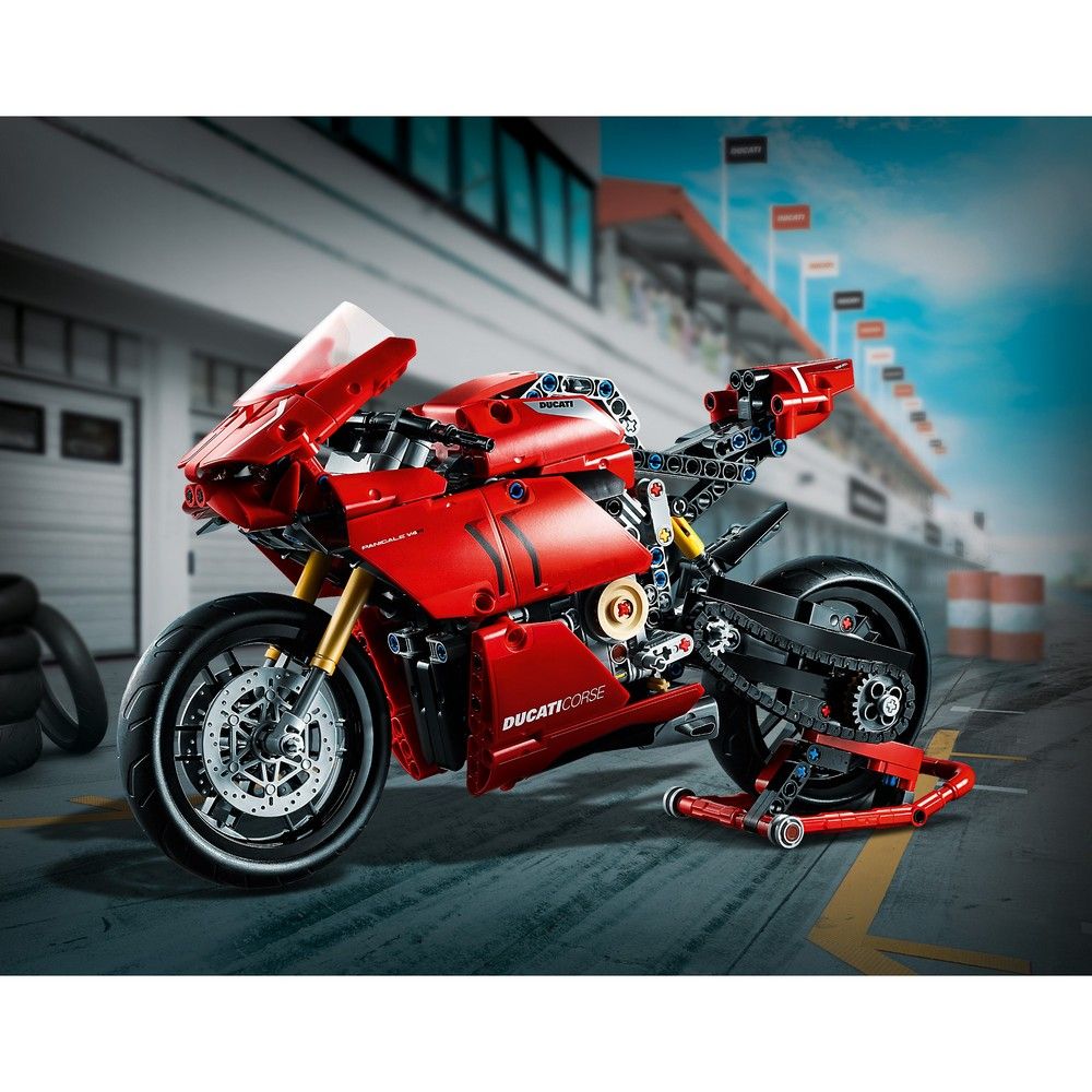 Конструктор Lego Ducati Panigale V4 R (42107)— фото №4