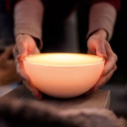 Умный светильник Philips Hue Go— фото №2